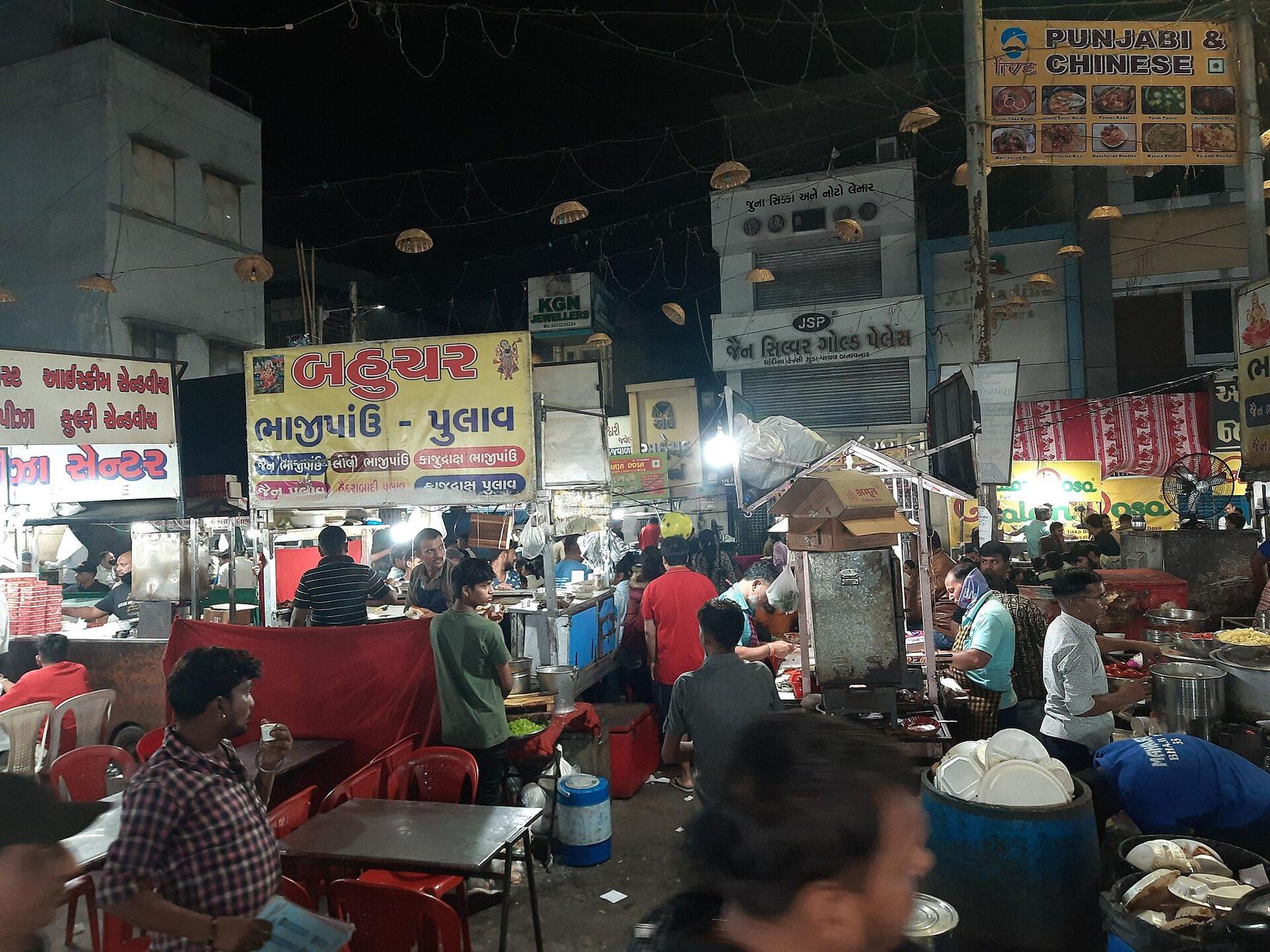 Restaurant scene in Ahmedabad