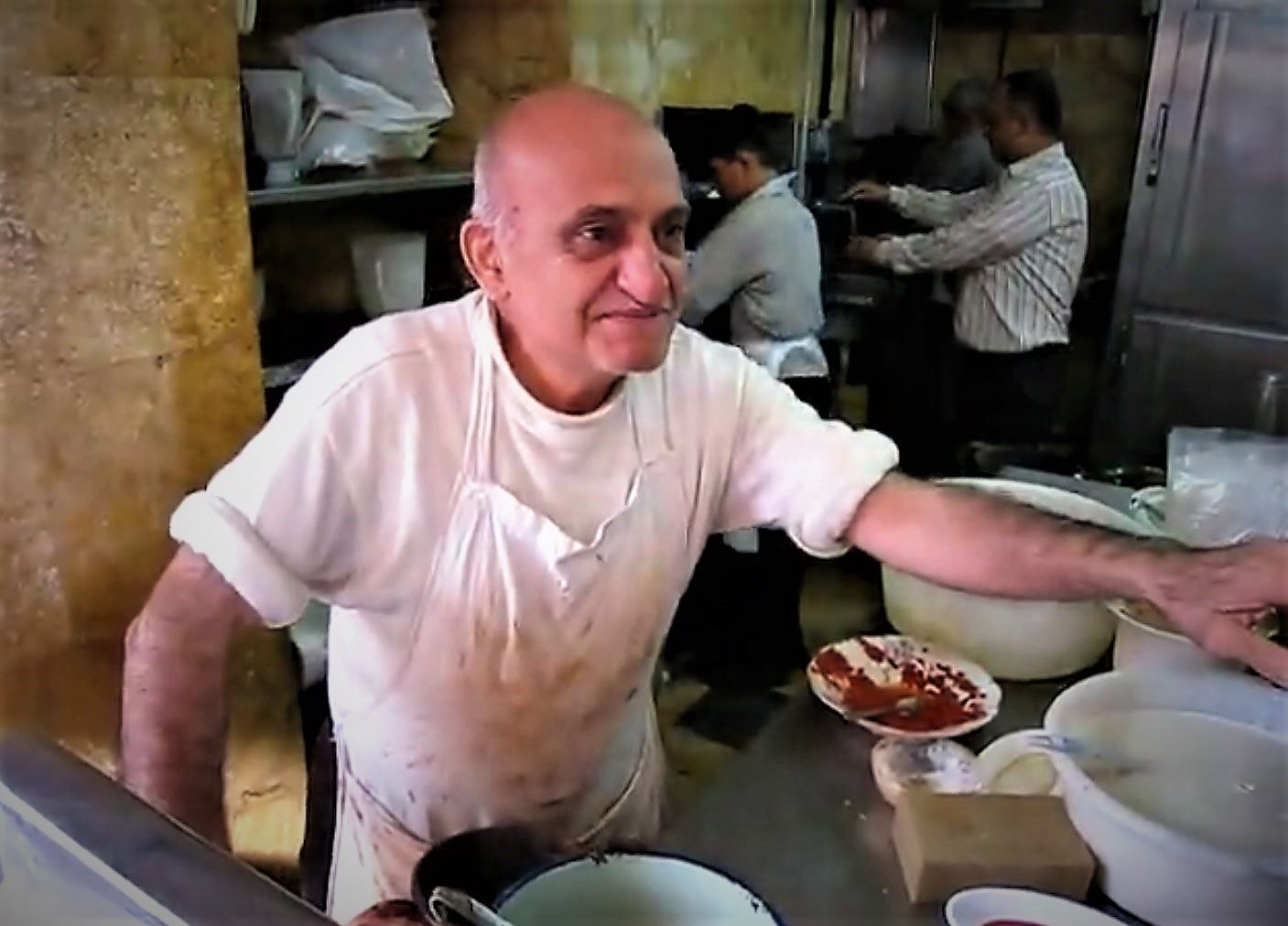 Restaurant scene in Aleppo