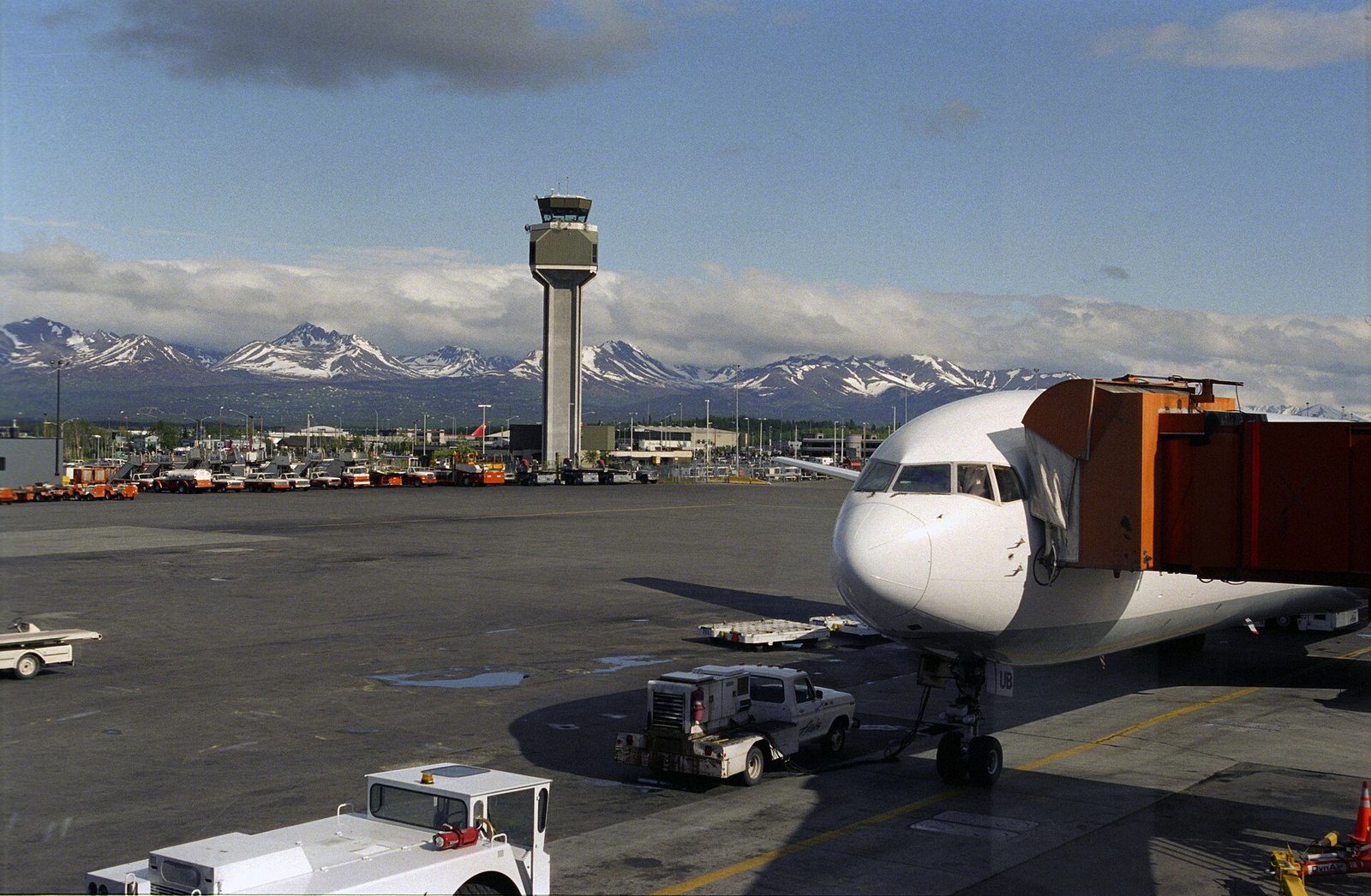 Anchorage arrival planning through Ted Stevens Anchorage International Airport