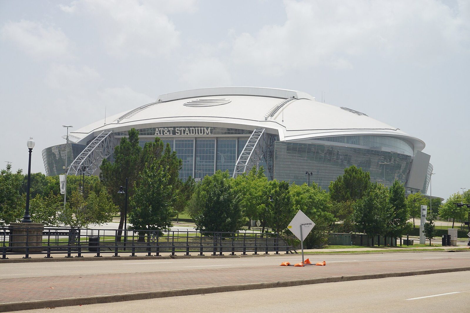 Arlington route anchor around AT&T Stadium