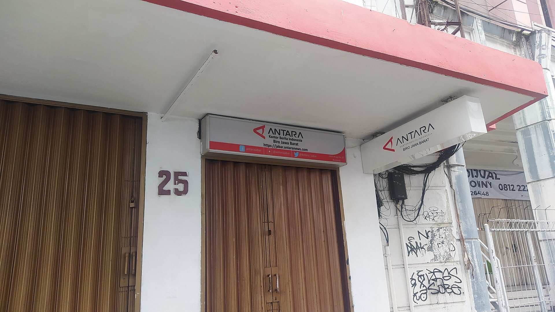 Shopping scene in Bandung