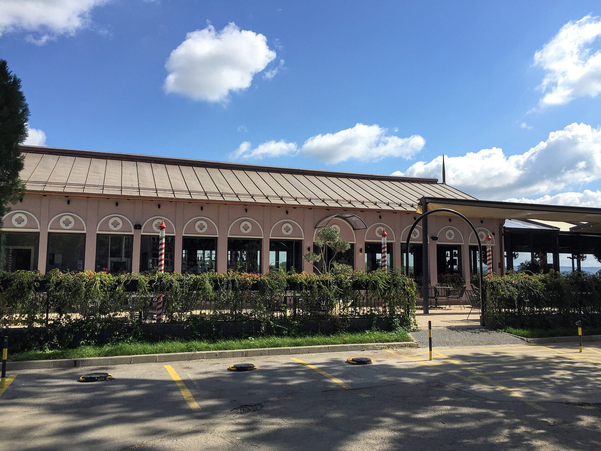 Restaurant or cafe scene in Belgrade