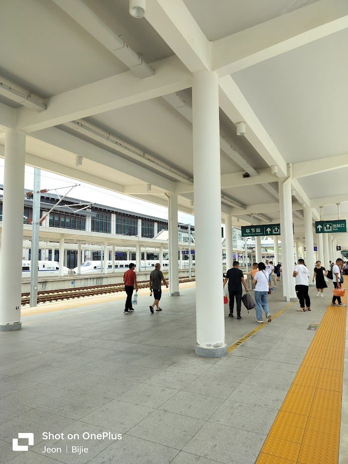 Transport scene in Bijie