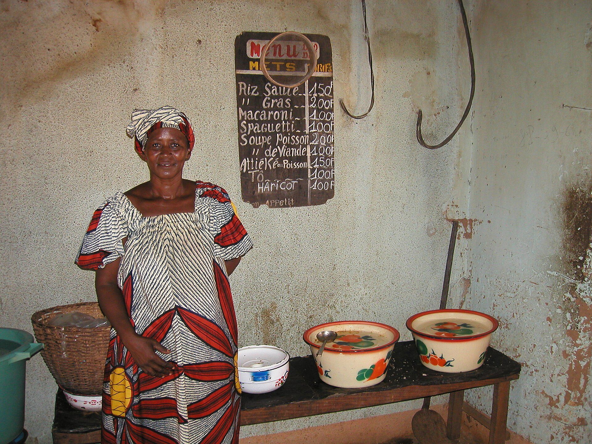 Restaurant scene in Bobo-Dioulasso
