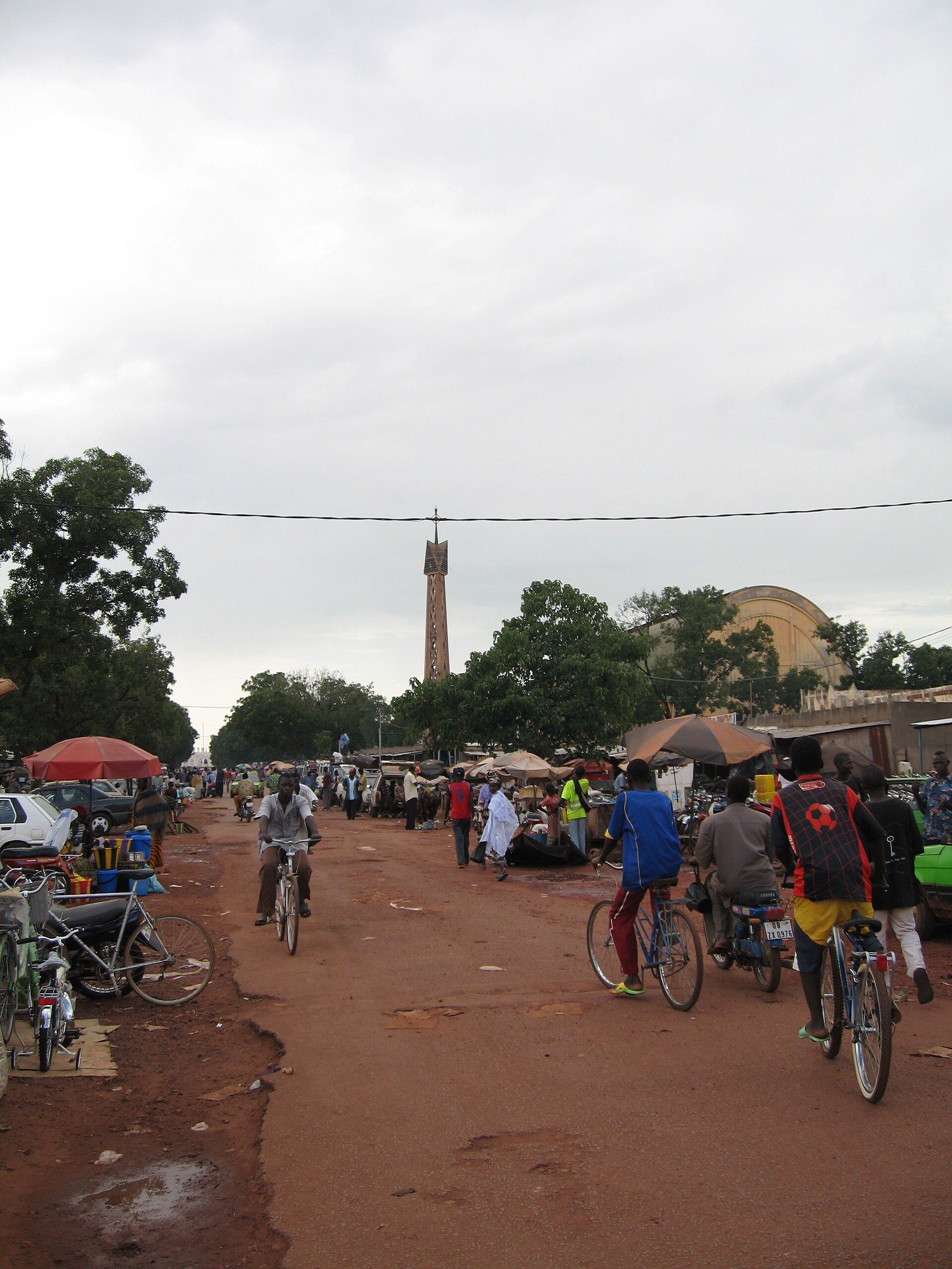 Shopping scene in Bobo-Dioulasso