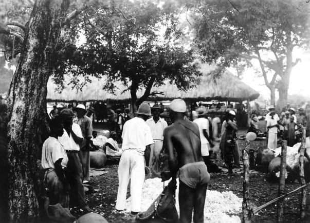 Shopping scene in Brazzaville