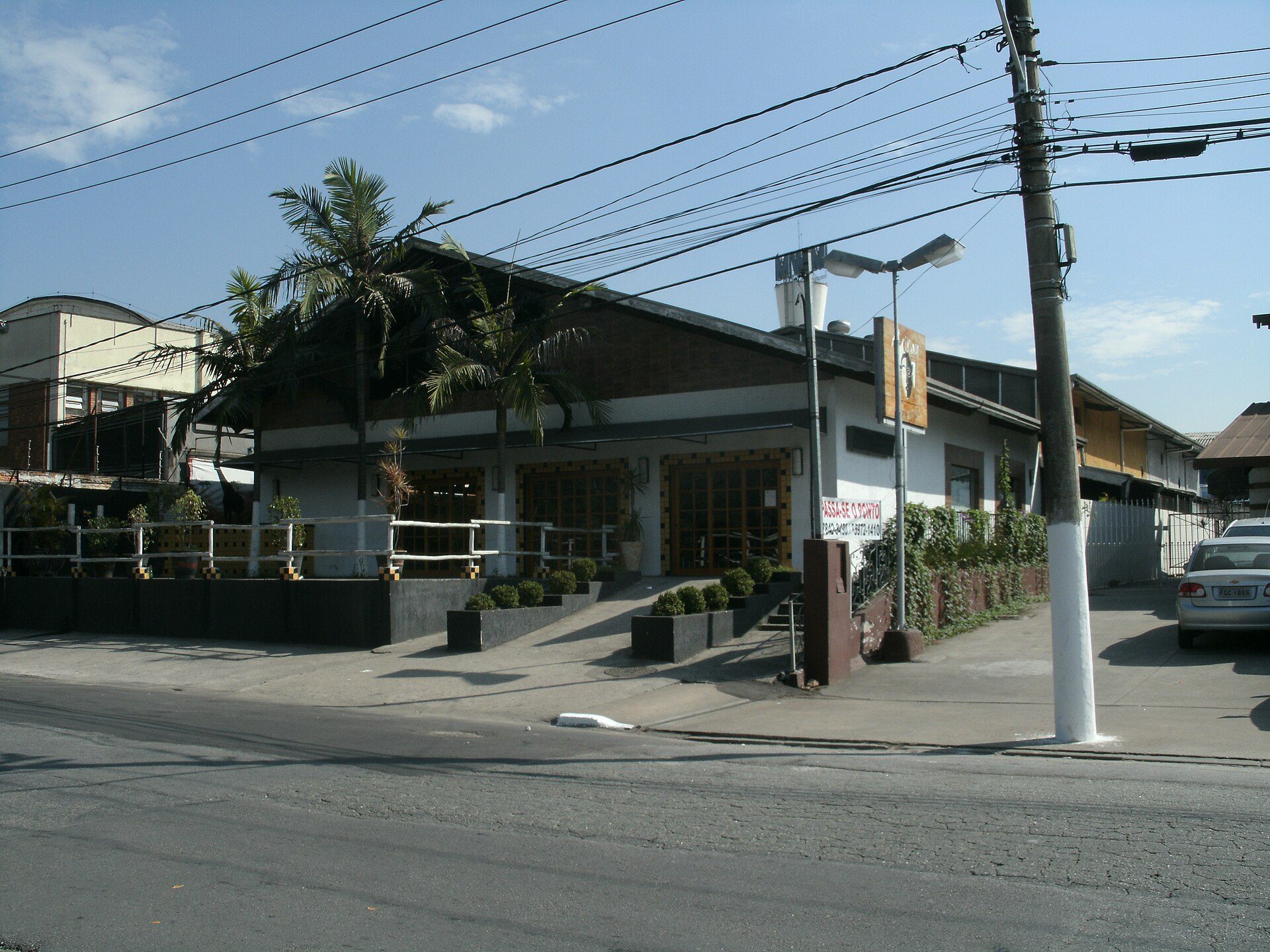Restaurant scene in Campo Grande