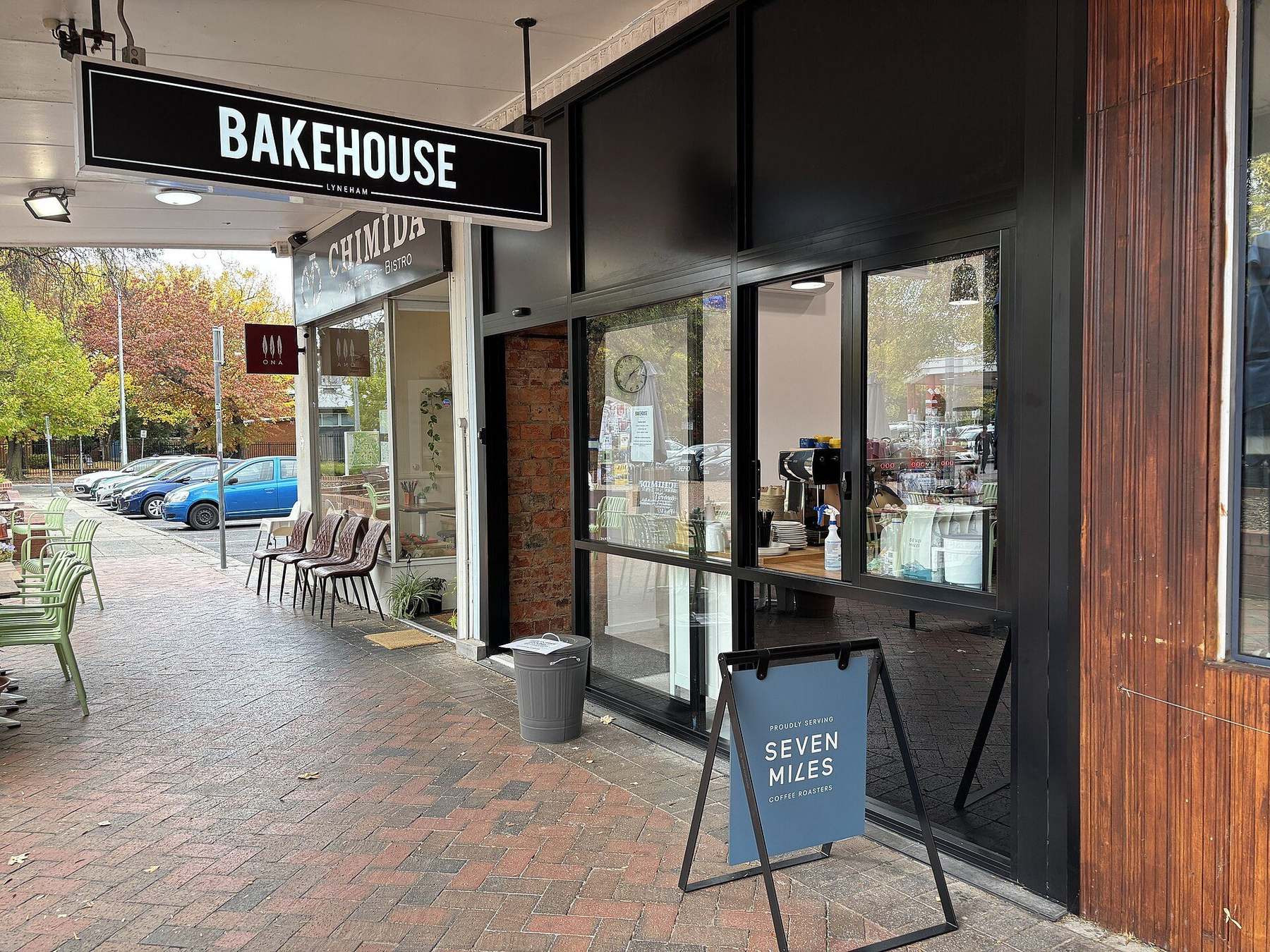 Cafe or restaurant scene in Canberra