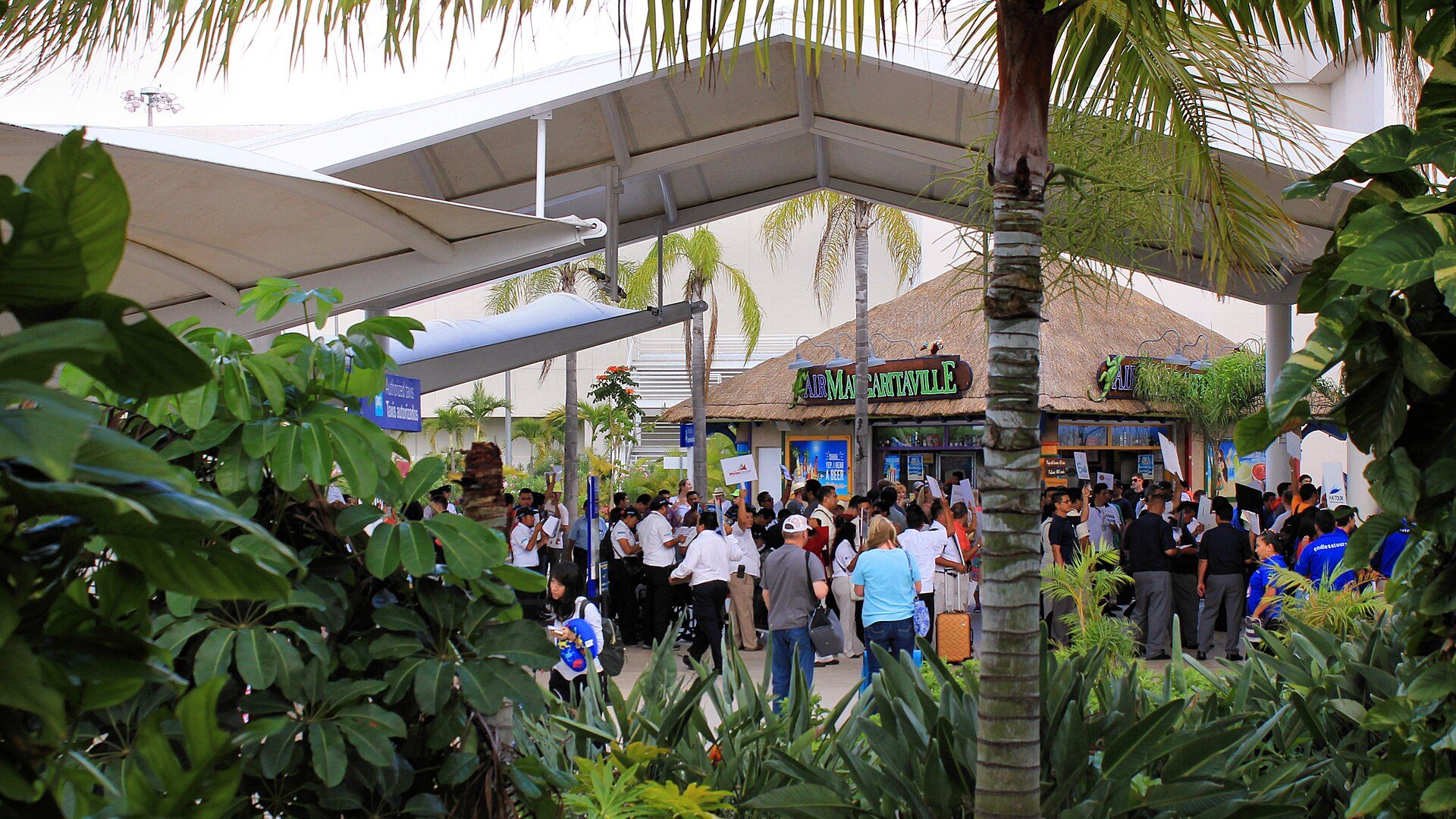Airport or transfer scene in Cancun