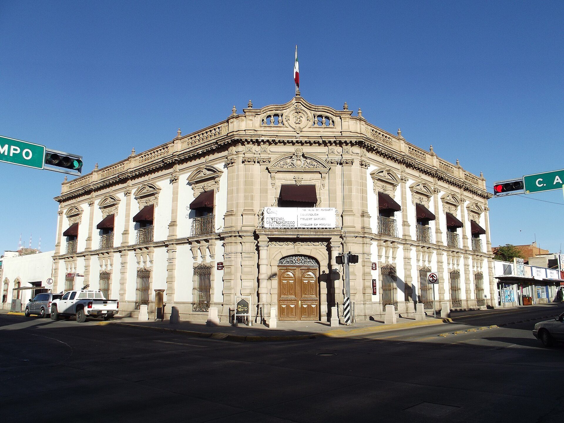 Restaurant scene in Chihuahua