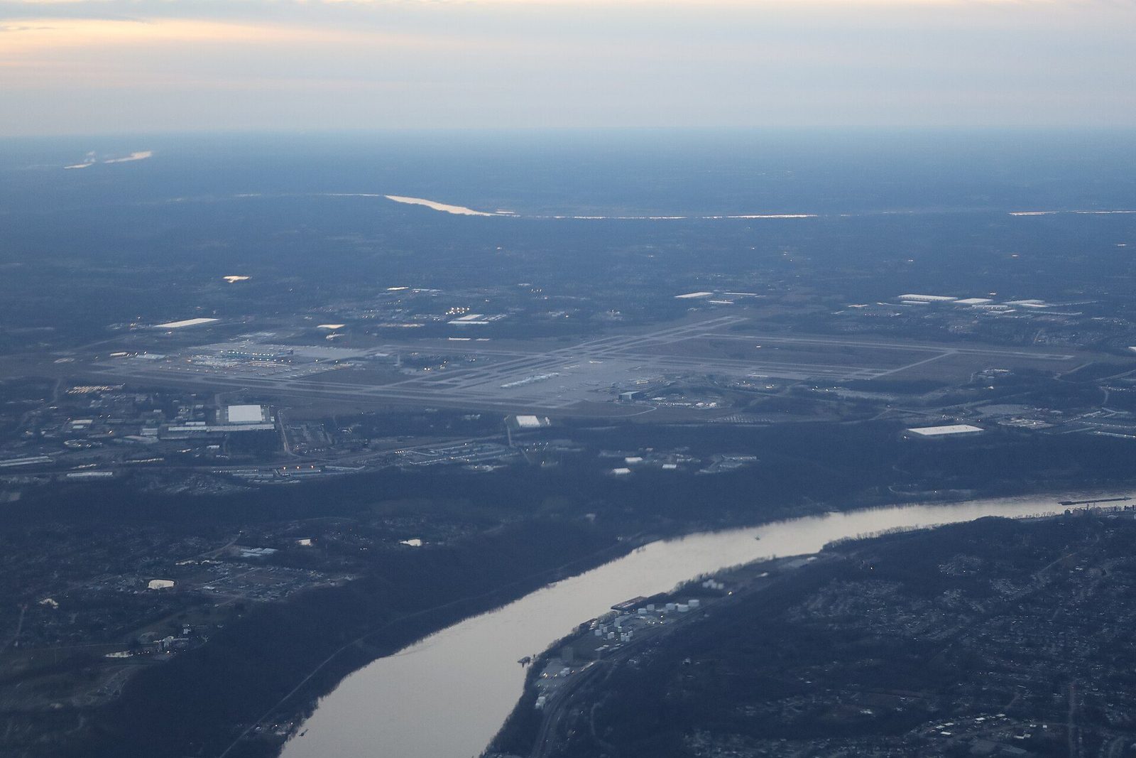 Cincinnati arrival planning through Cincinnati/Northern Kentucky International Airport