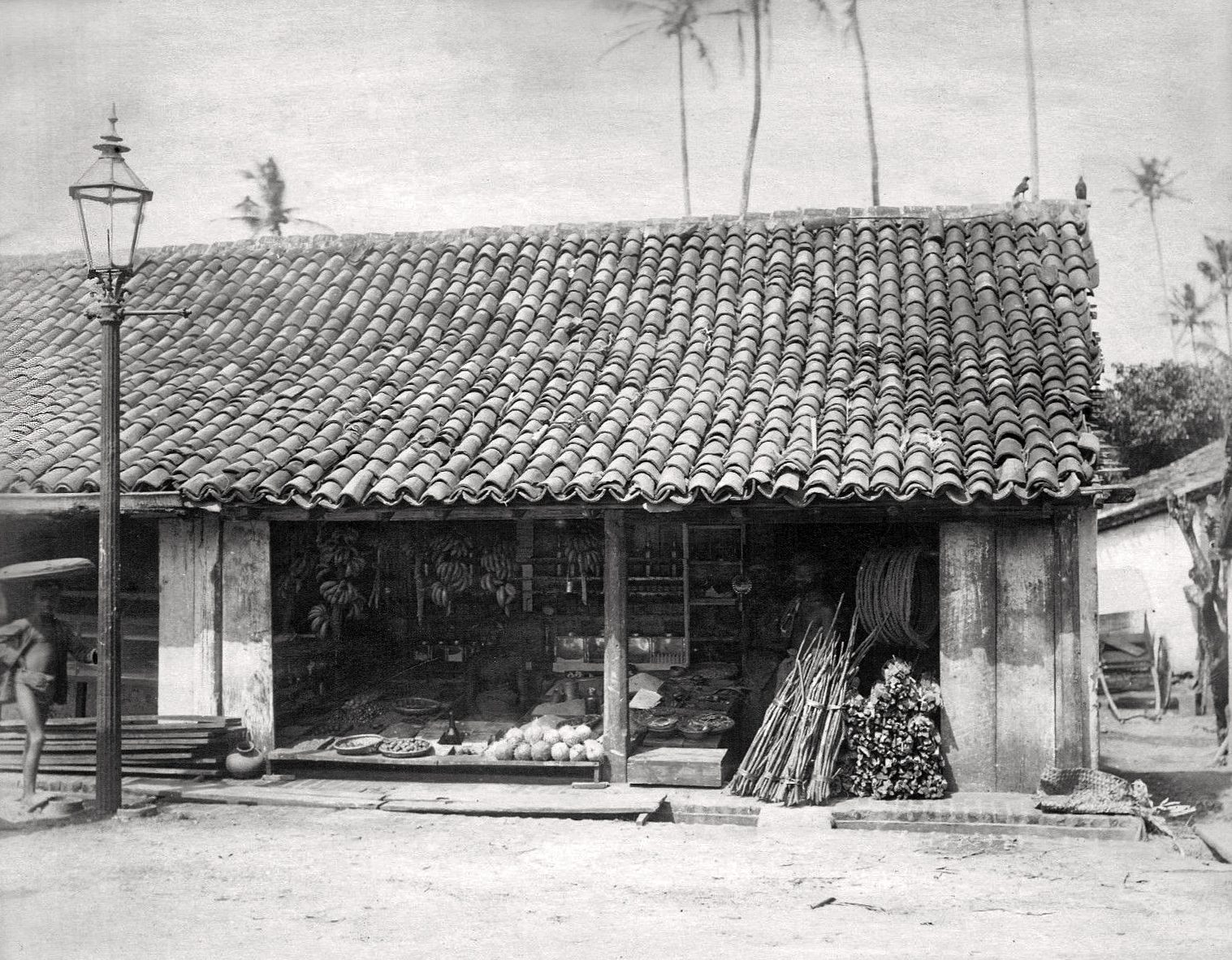 Shopping scene in Colombo