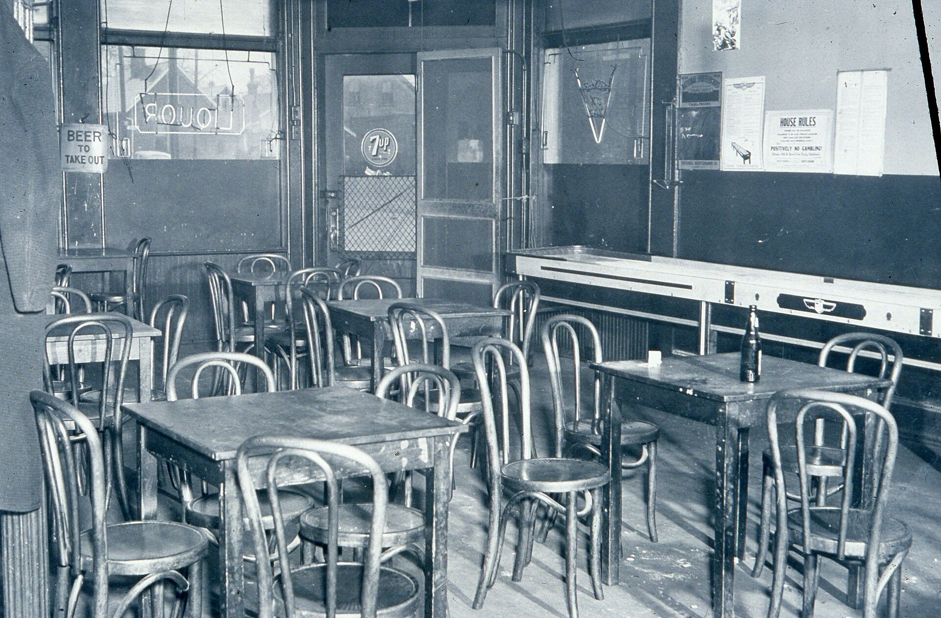 Restaurant scene in Columbus