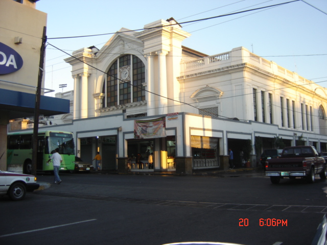 Shopping scene in Culiacan