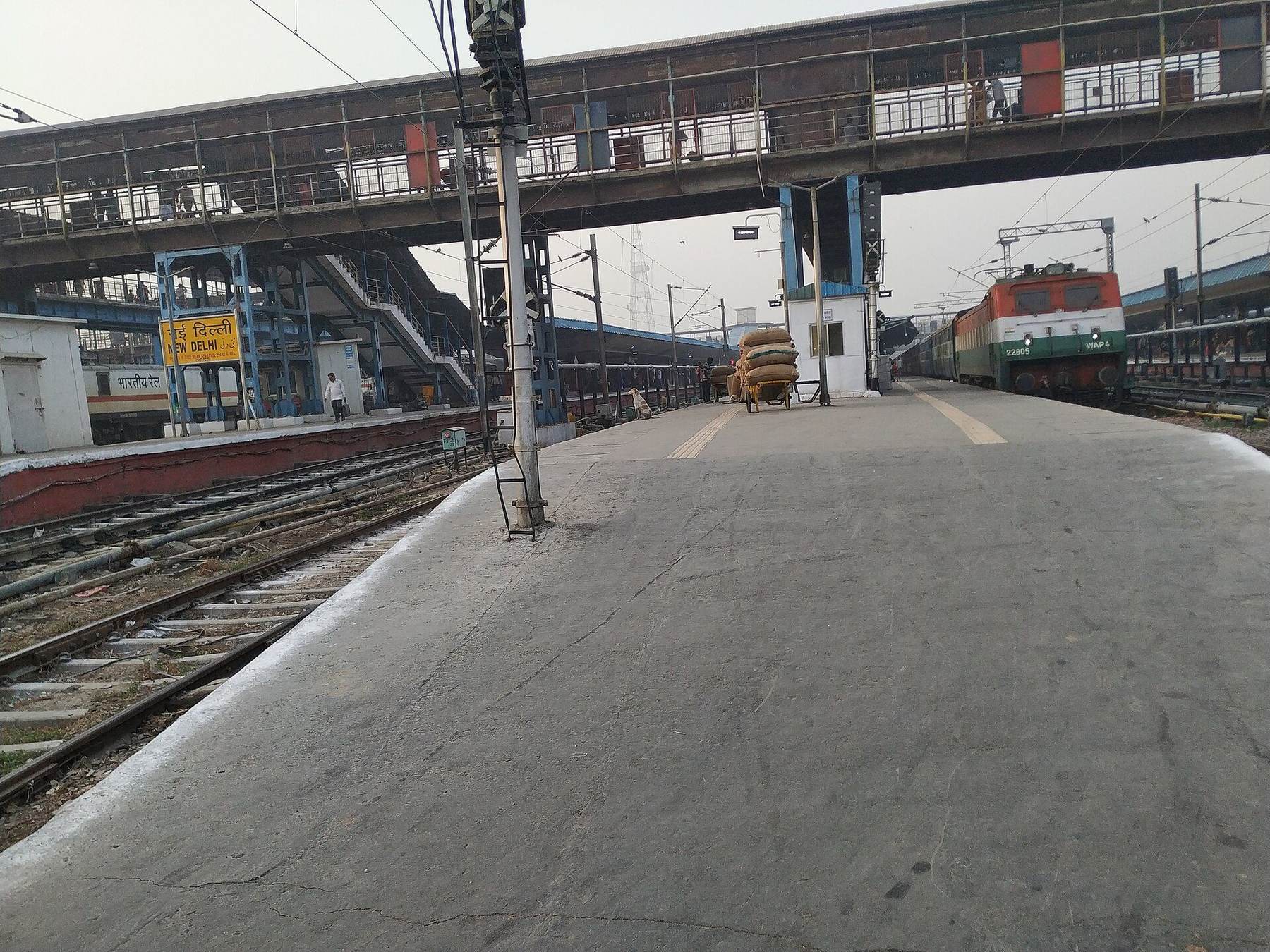 Transport scene in Delhi