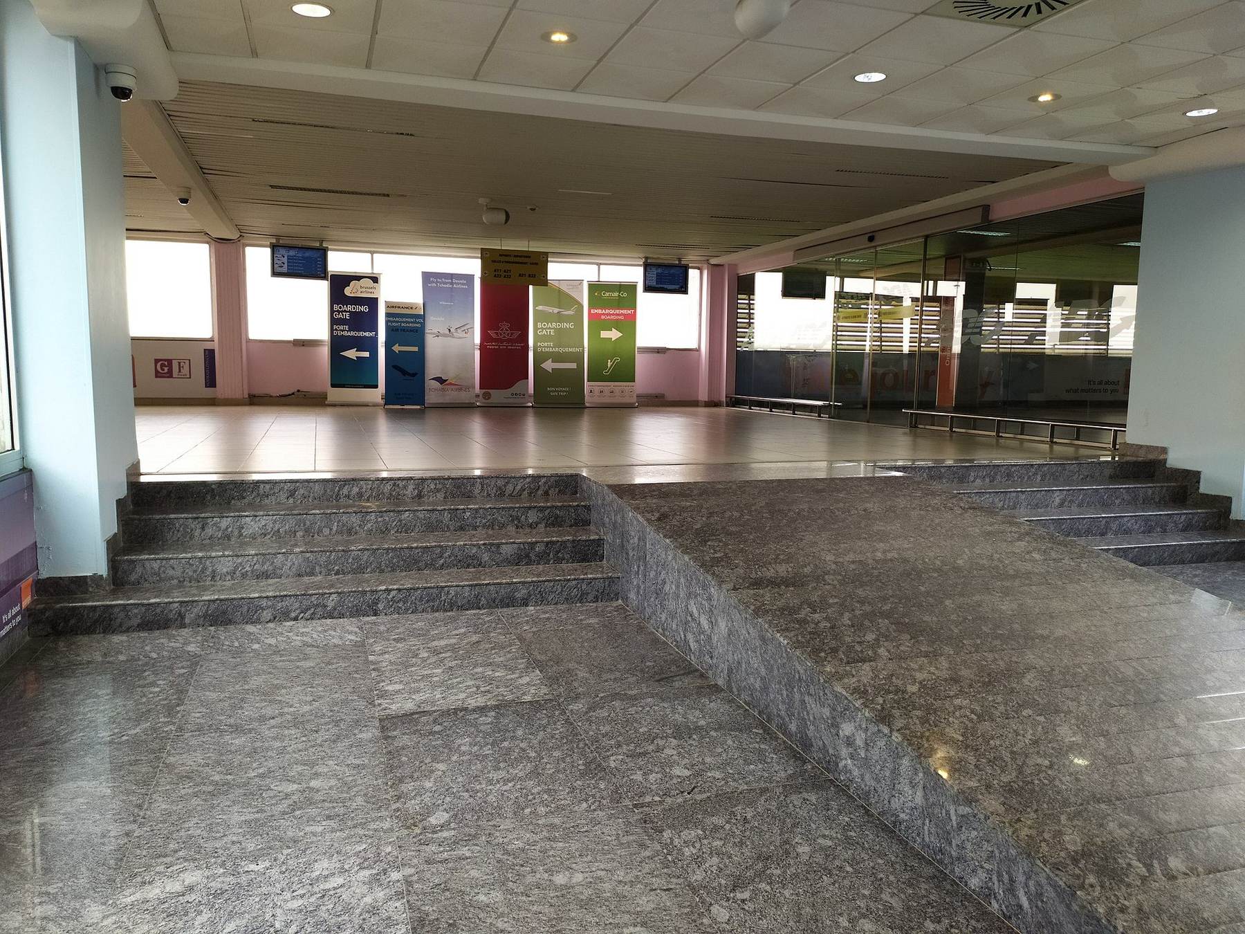 Transport scene in Douala