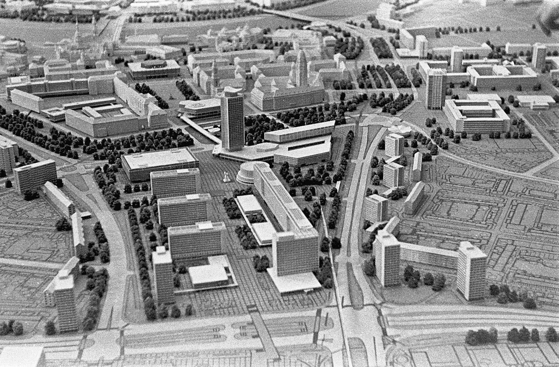 Dresden shopping route around Altmarkt-Galerie