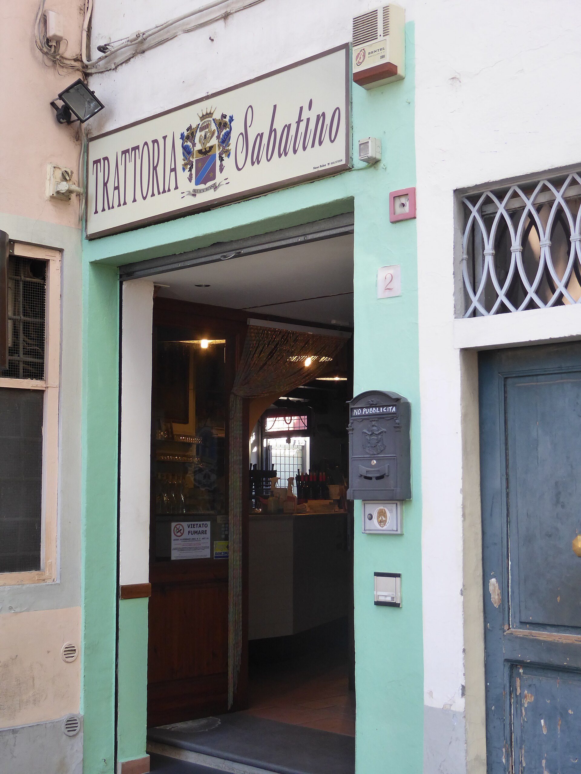 Restaurant or cafe scene in Florence