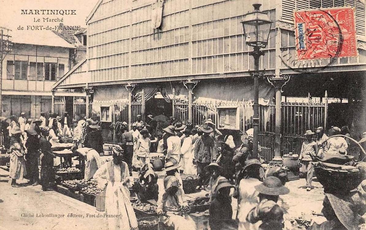 Shopping scene in Fort-de-France
