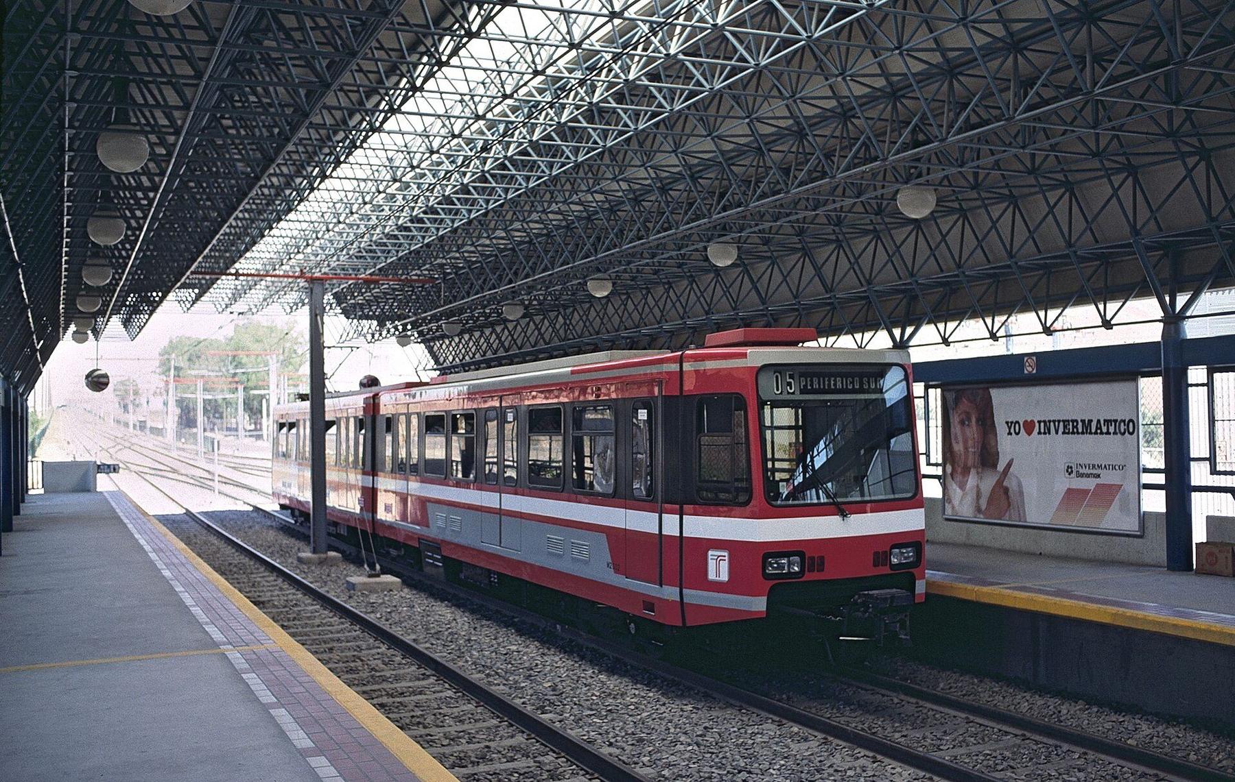 Light rail scene in Guadalajara