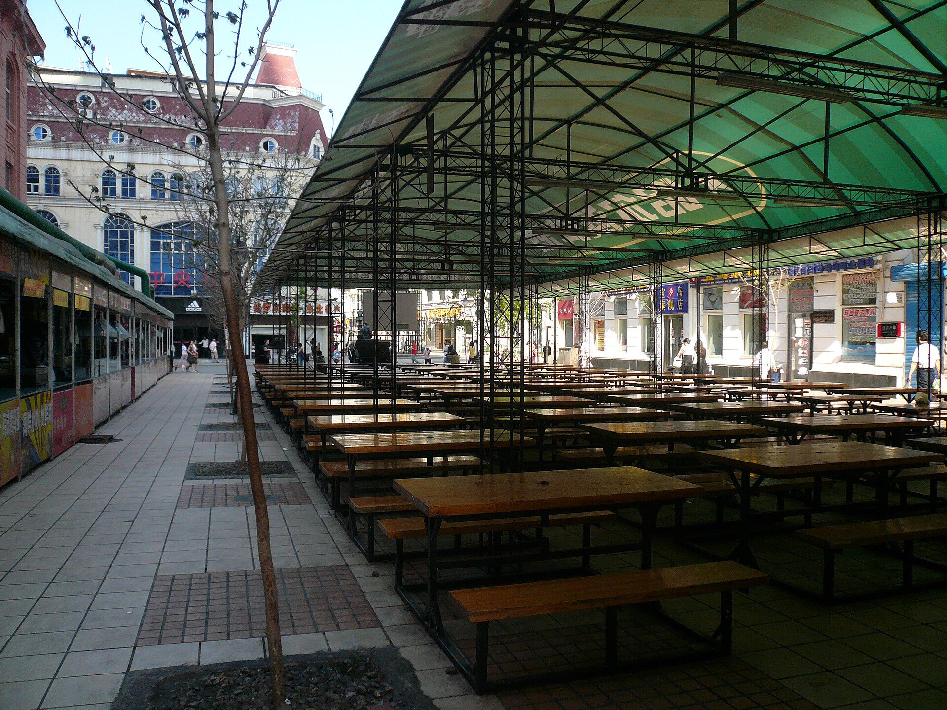 Daoli district dining scene in Harbin