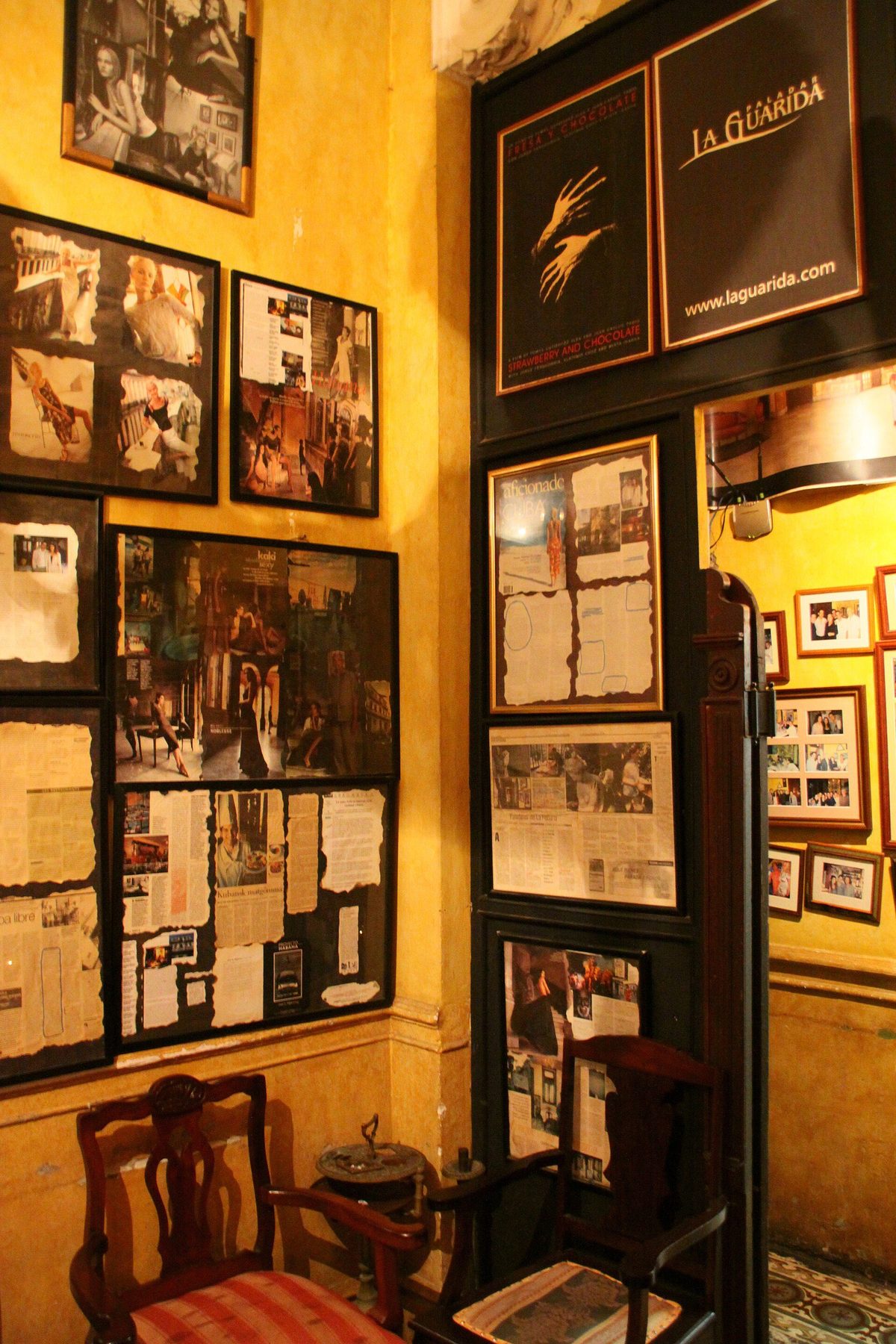 Restaurant scene in Havana