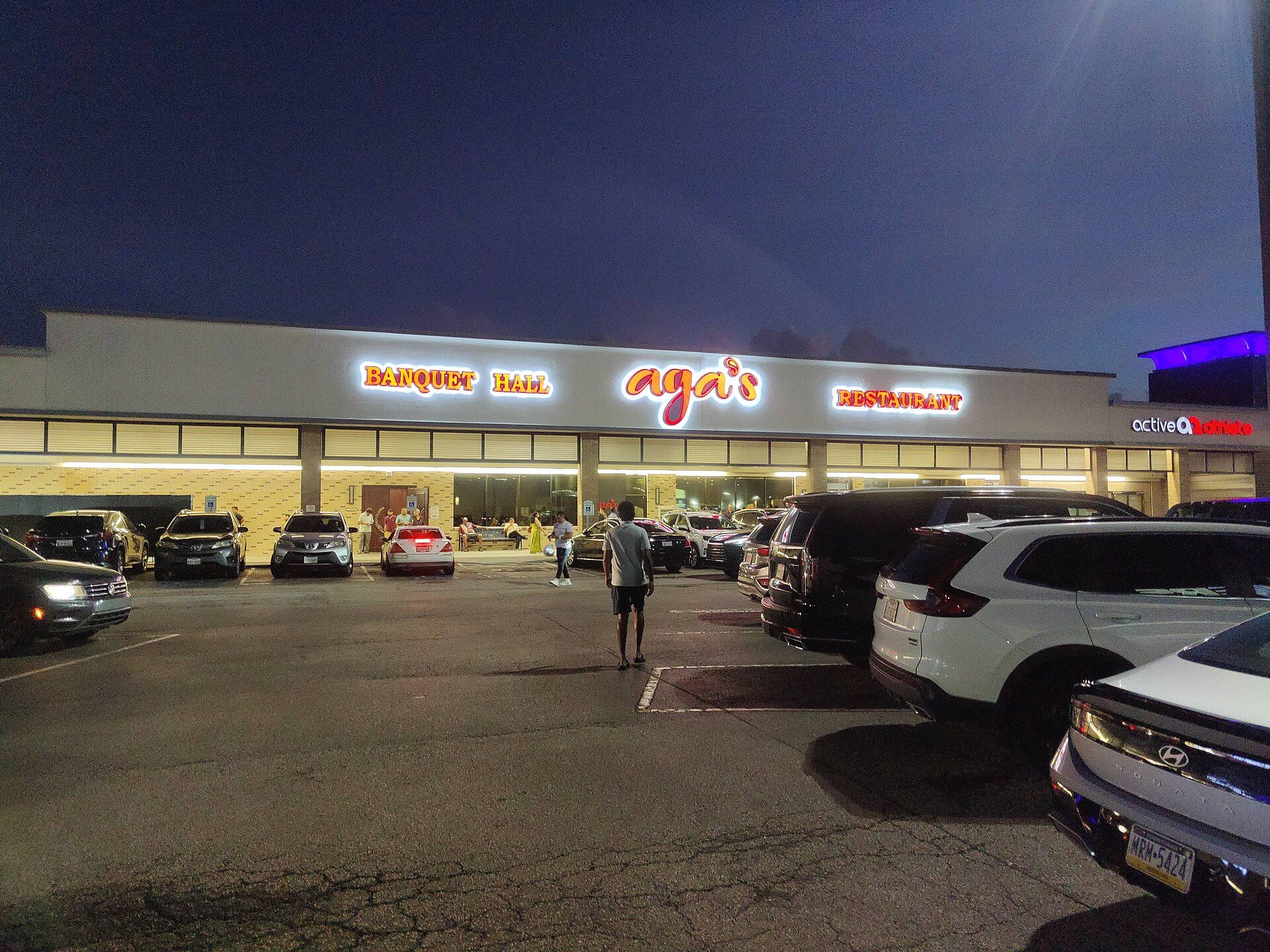 Restaurant scene in Houston