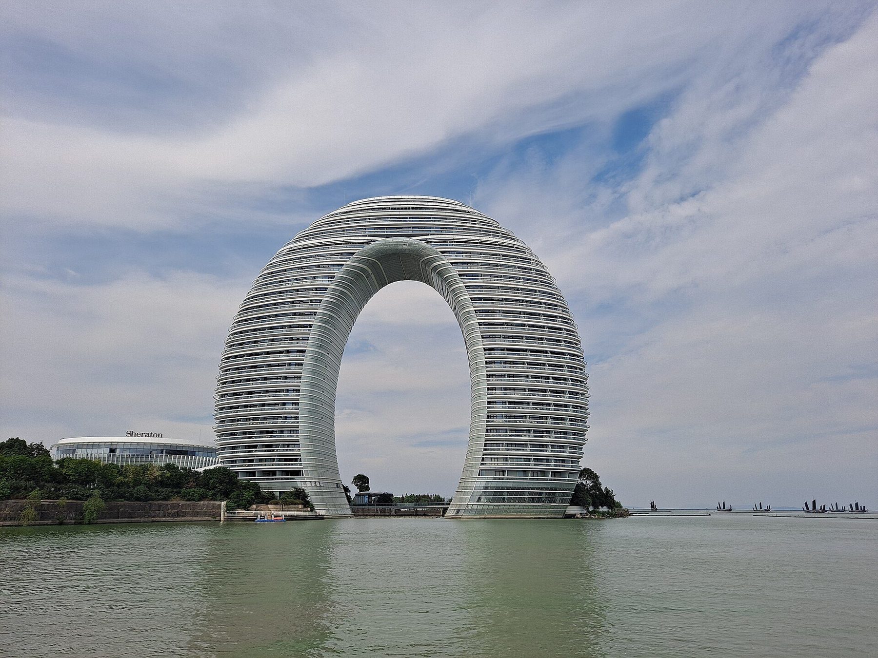 Restaurant scene in Huzhou