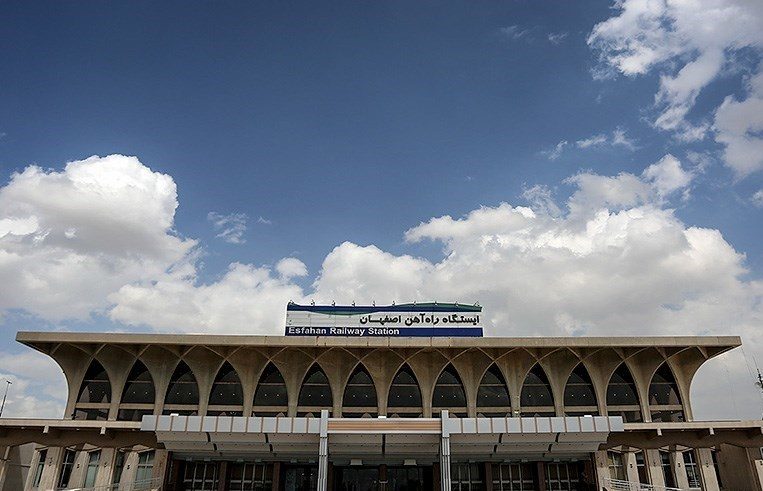 Transport scene in Isfahan