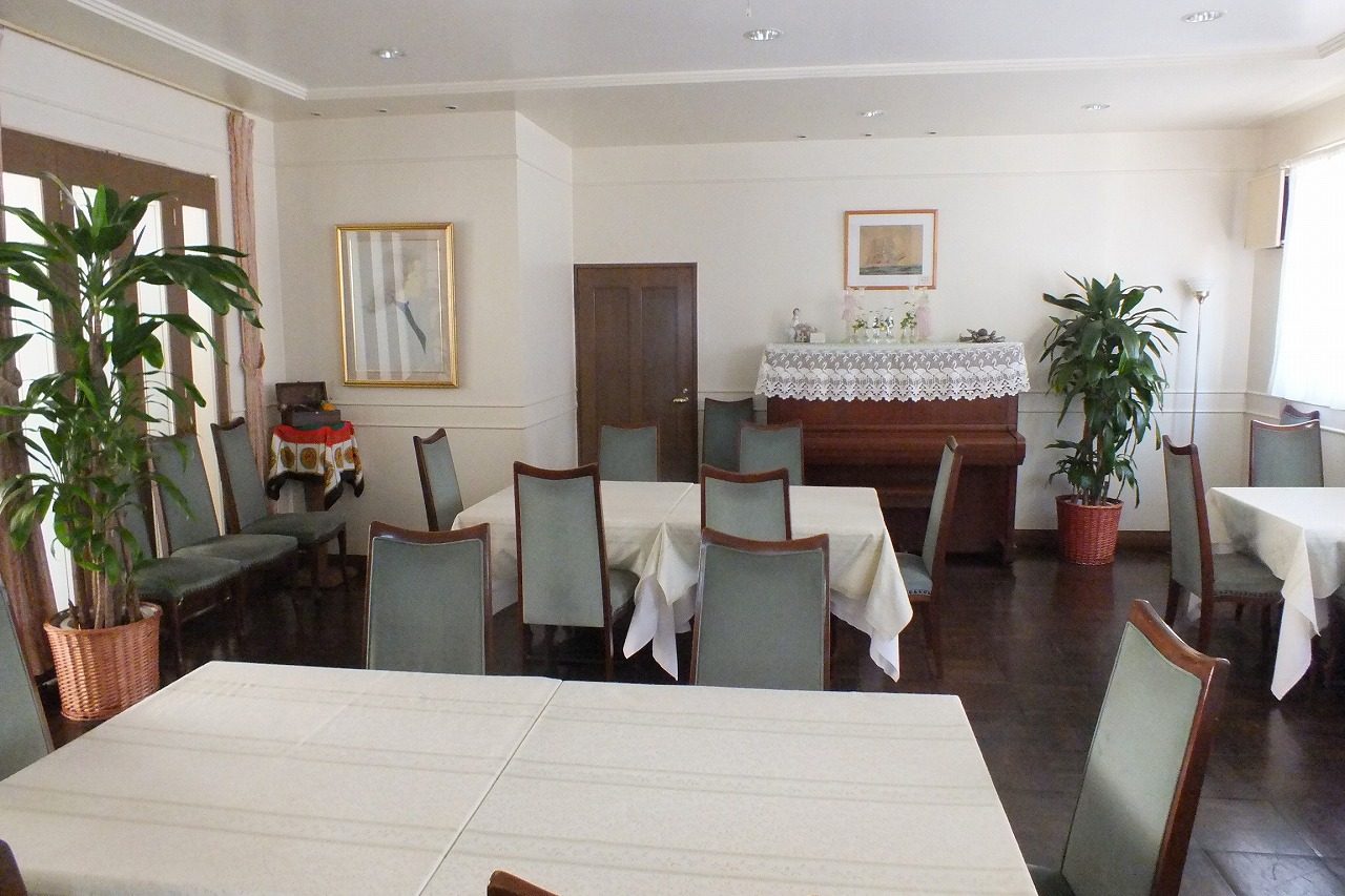 Restaurant scene in Kobe