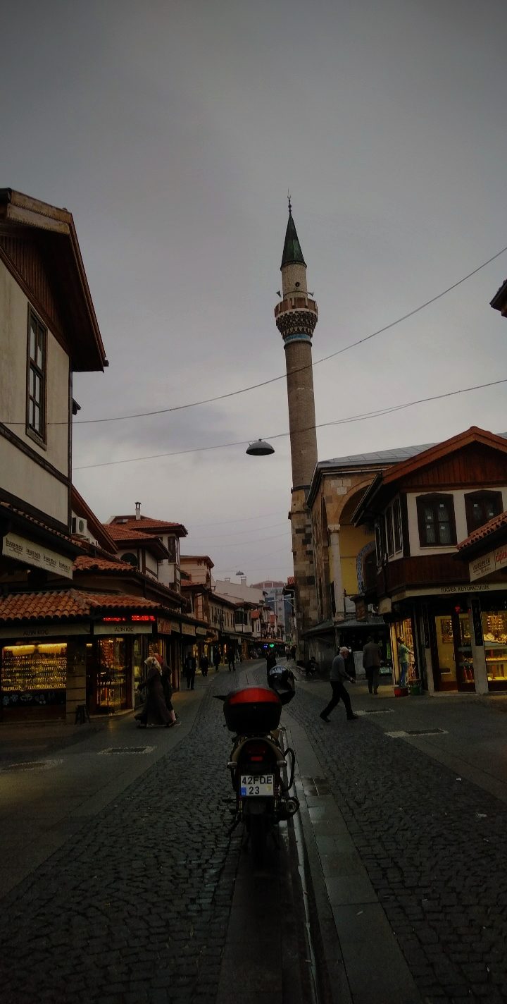 Shopping scene in Konya