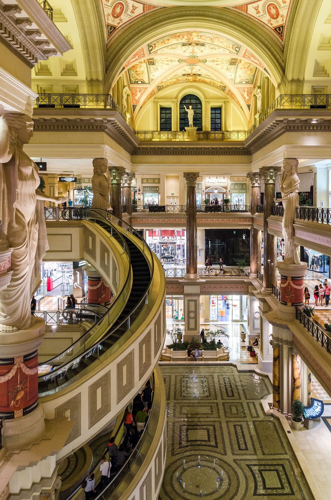 Las Vegas shopping route around Forum Shops