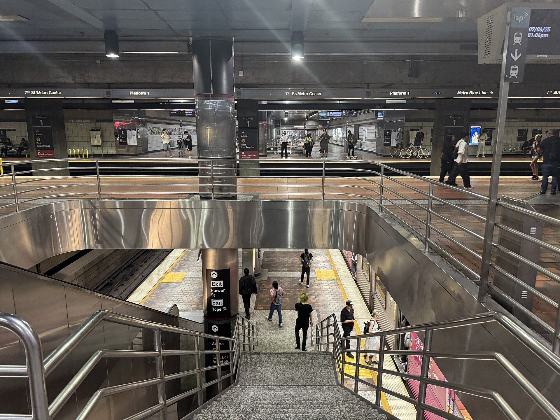 Transit scene in Los Angeles