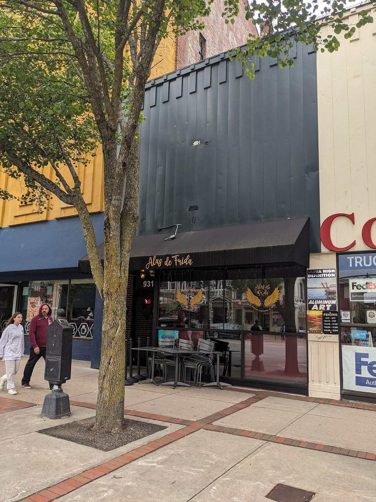 Manchester planning base near Downtown/Elm Street