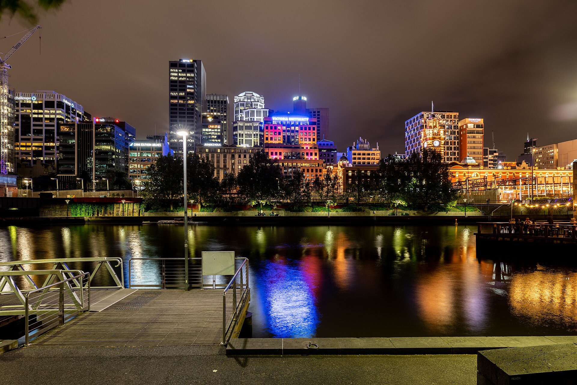 Melbourne skyline by the Yarra River