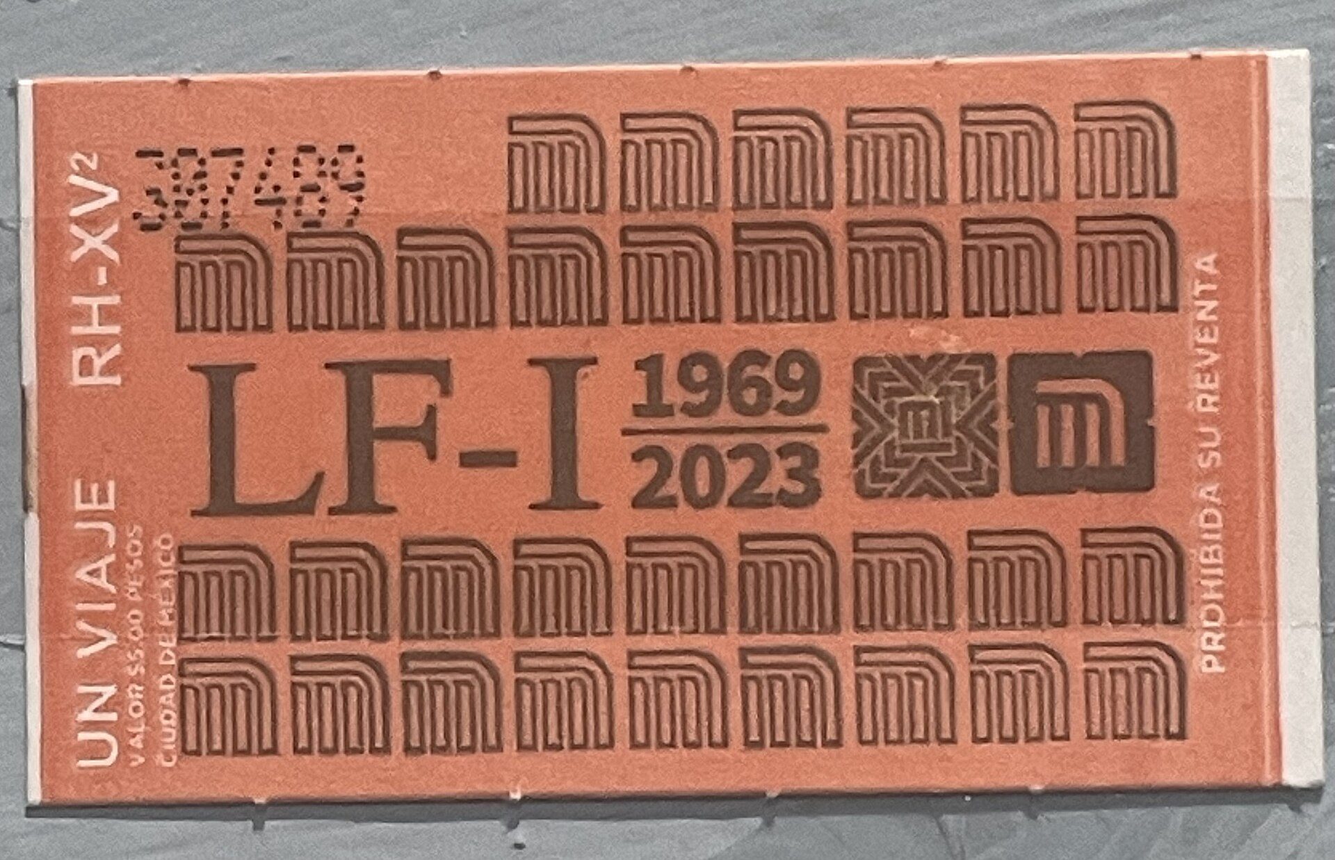 Transit scene in Mexico City