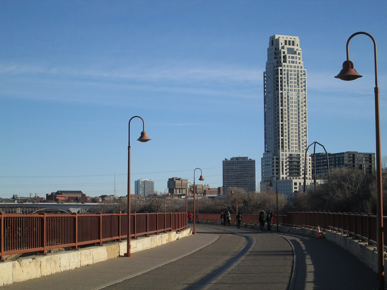 Minneapolis route anchor around Stone Arch Bridge