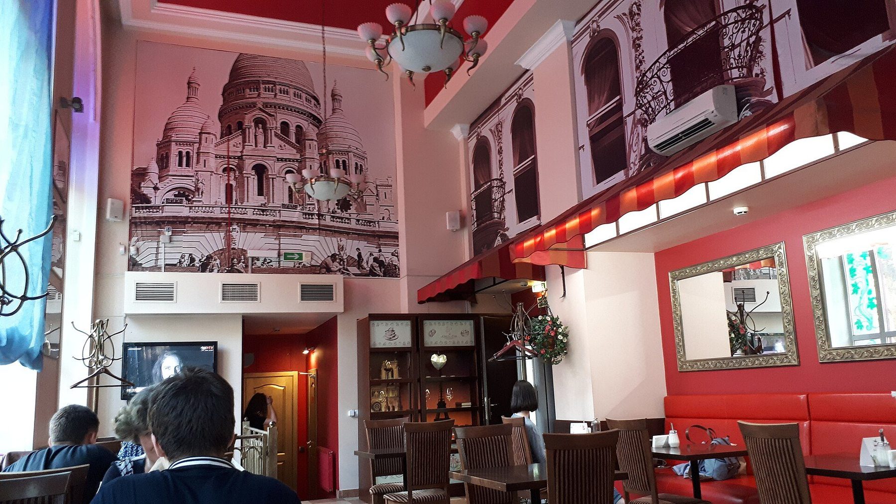 Restaurant or cafe scene in Minsk