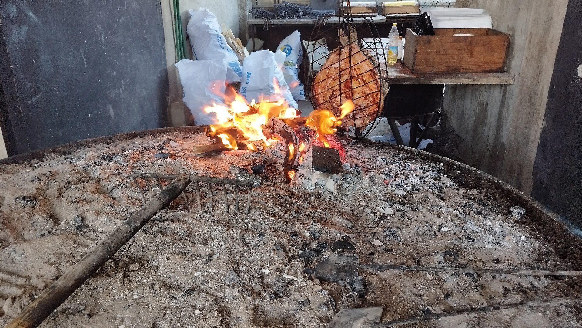 Restaurant scene in Mosul