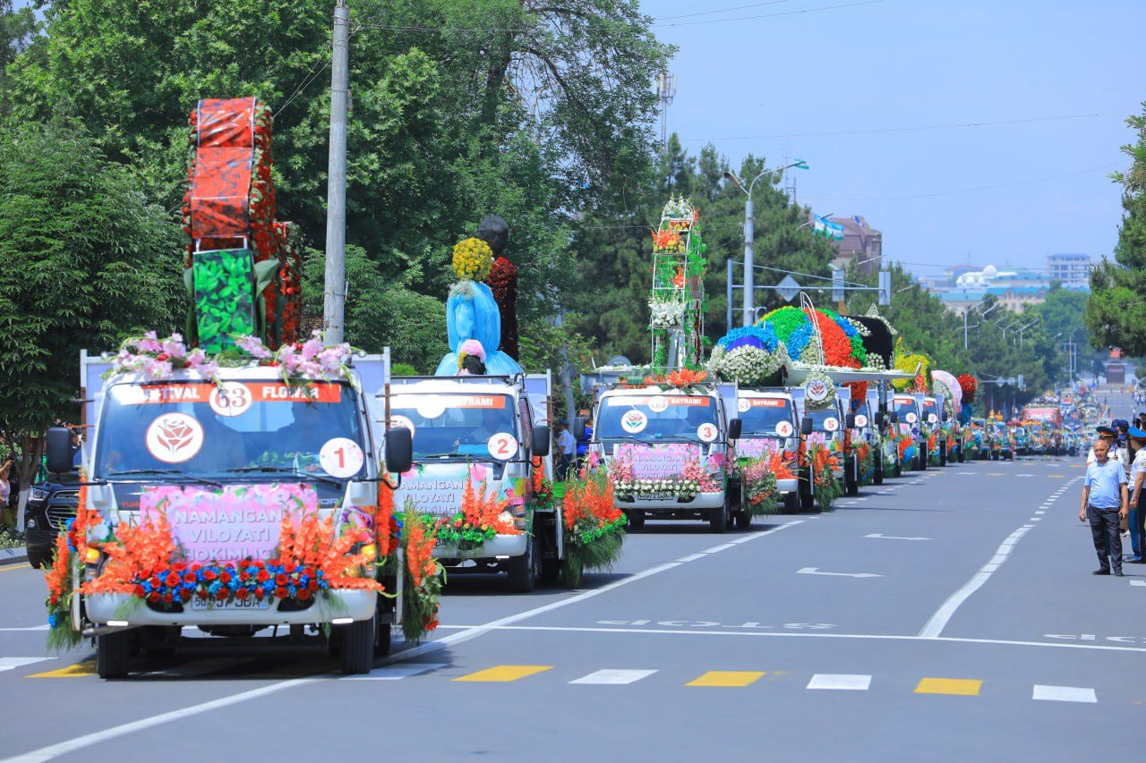 Restaurant scene in Namangan
