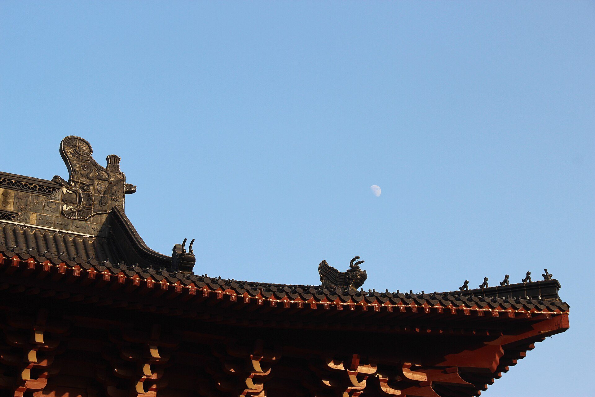 Restaurant district scene in Nanchang