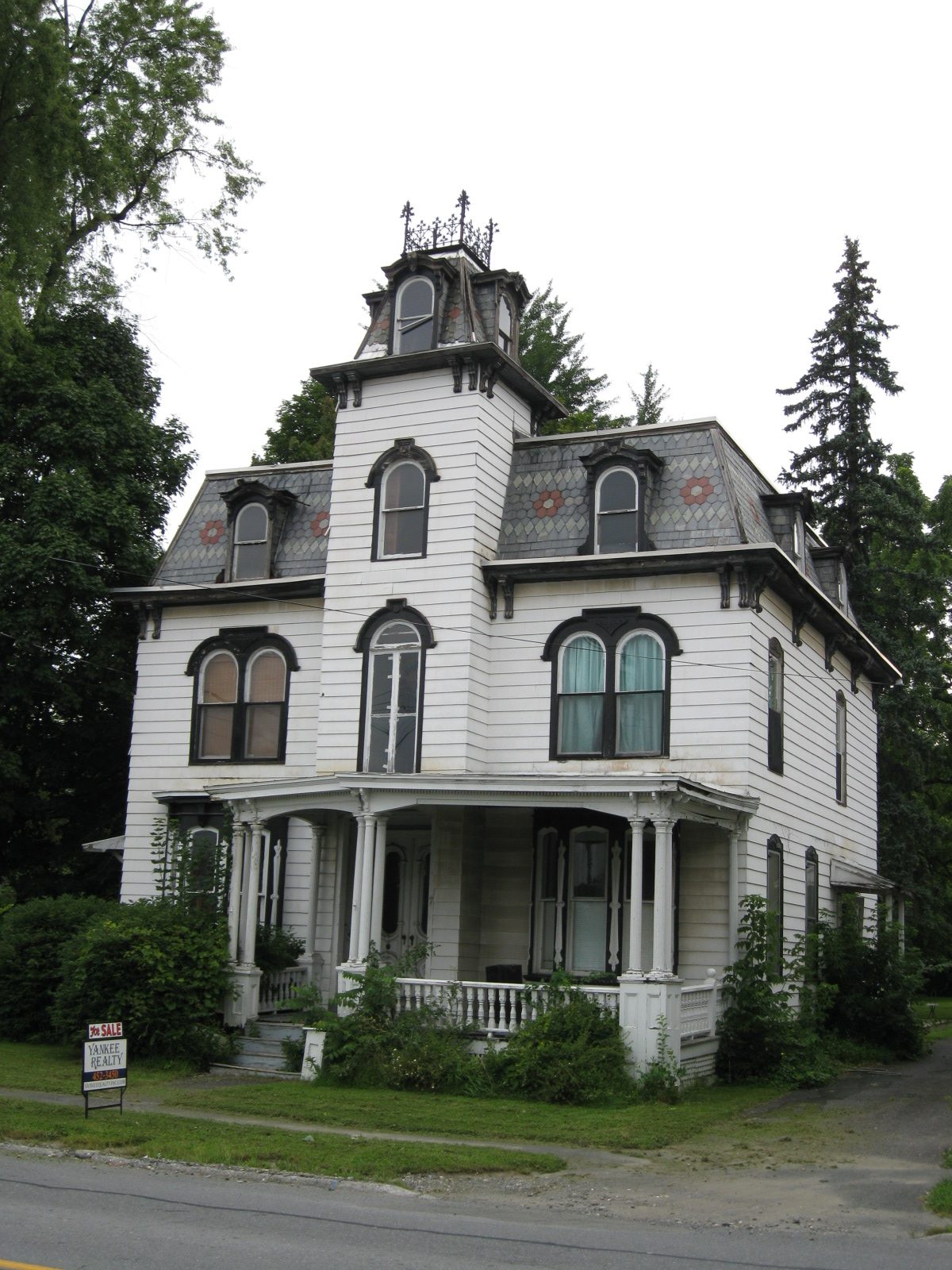 Restaurant or food scene in Nassau