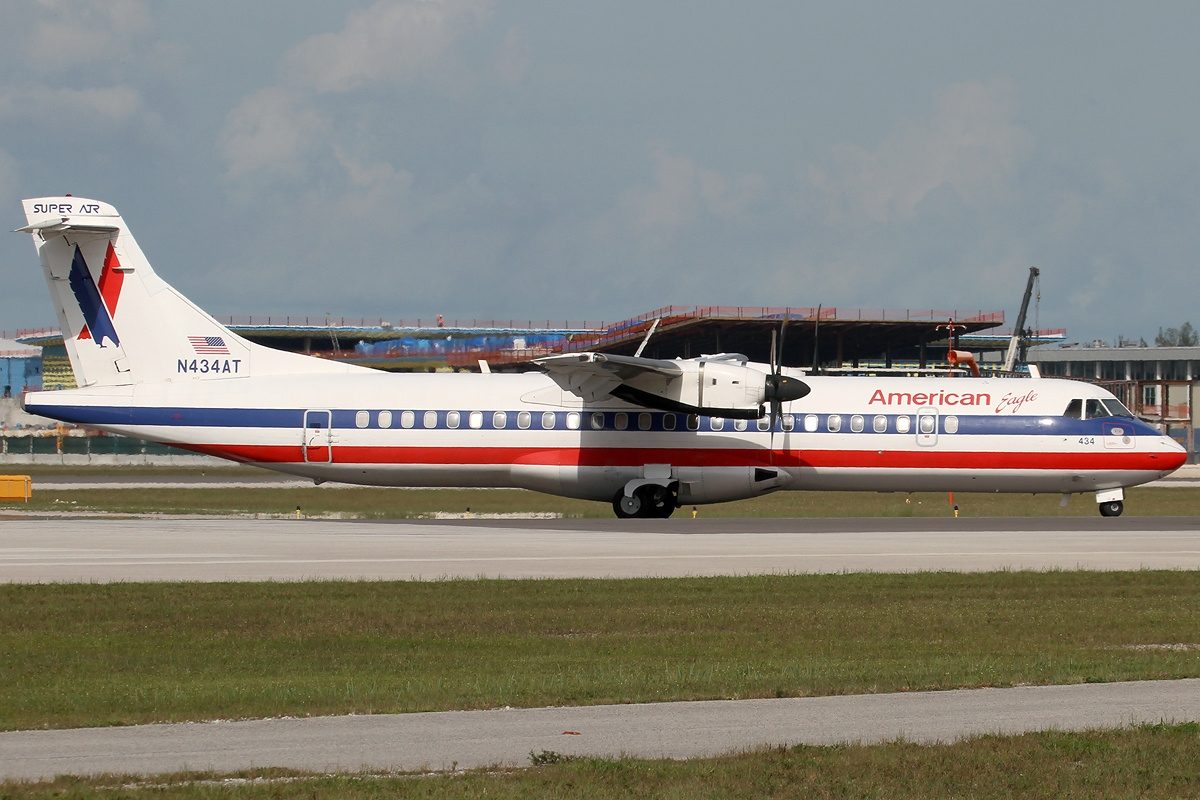 Airport or transfer scene in Nassau