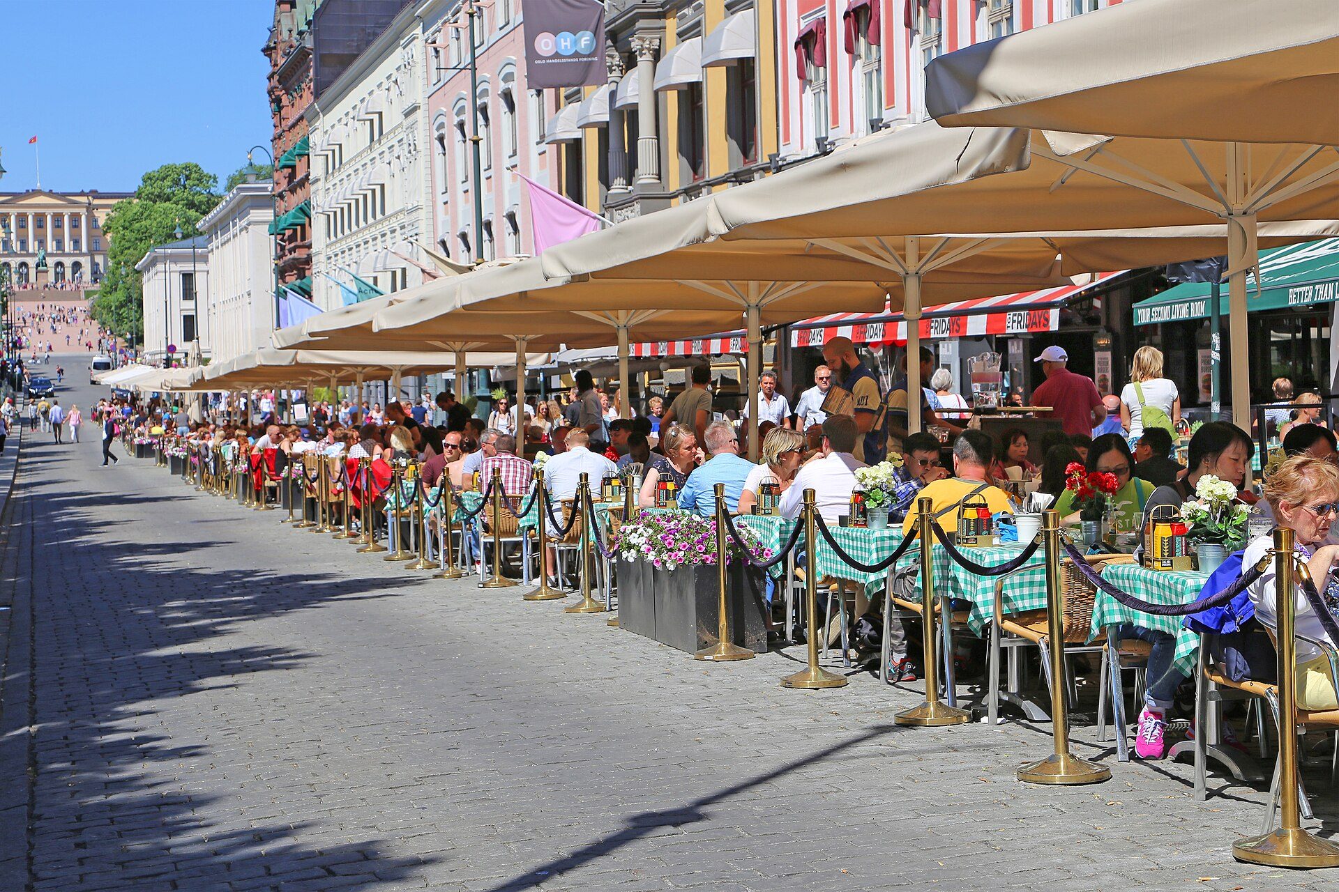 Central Oslo street scene