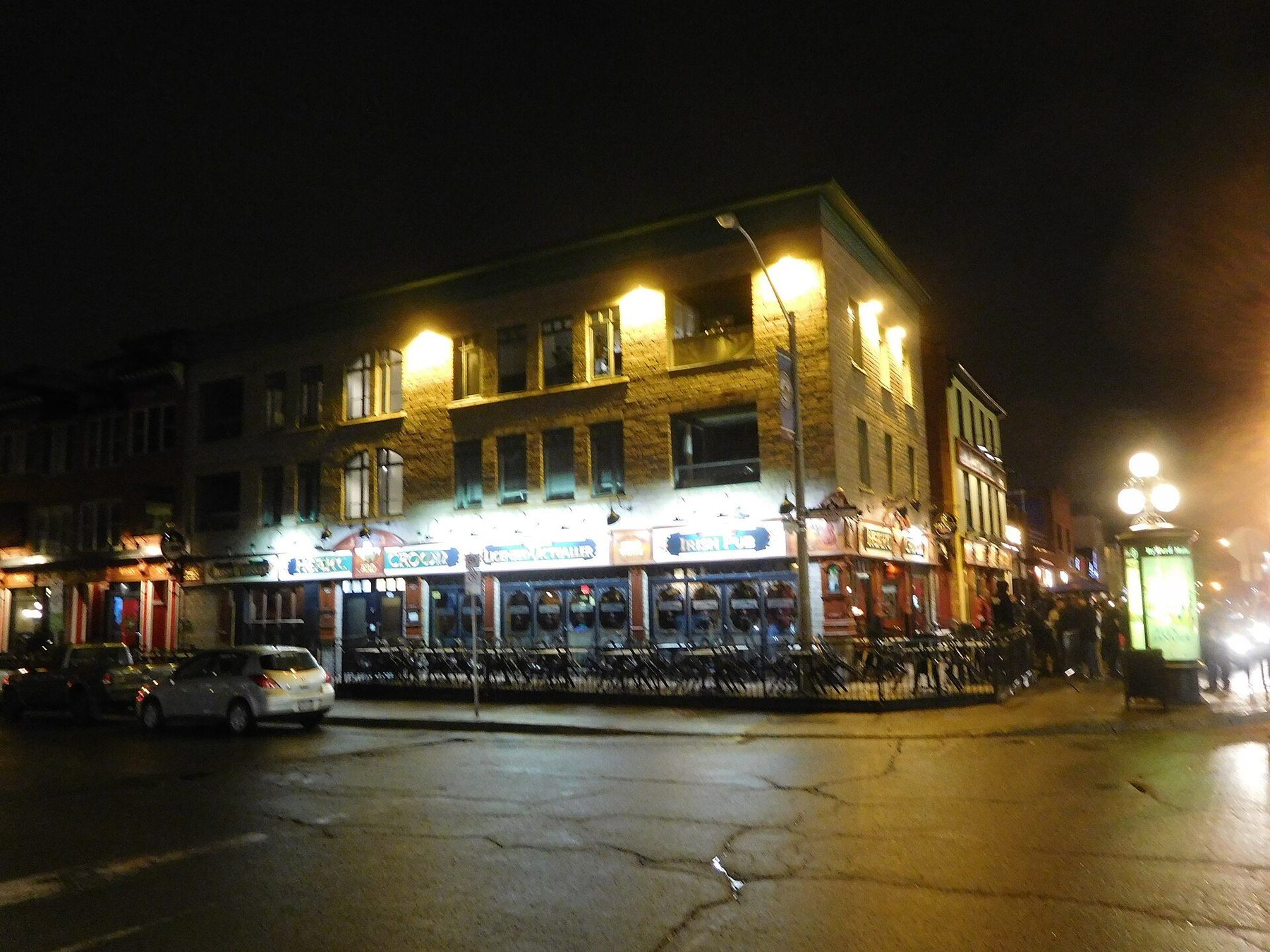 Restaurant or cafe scene in Ottawa
