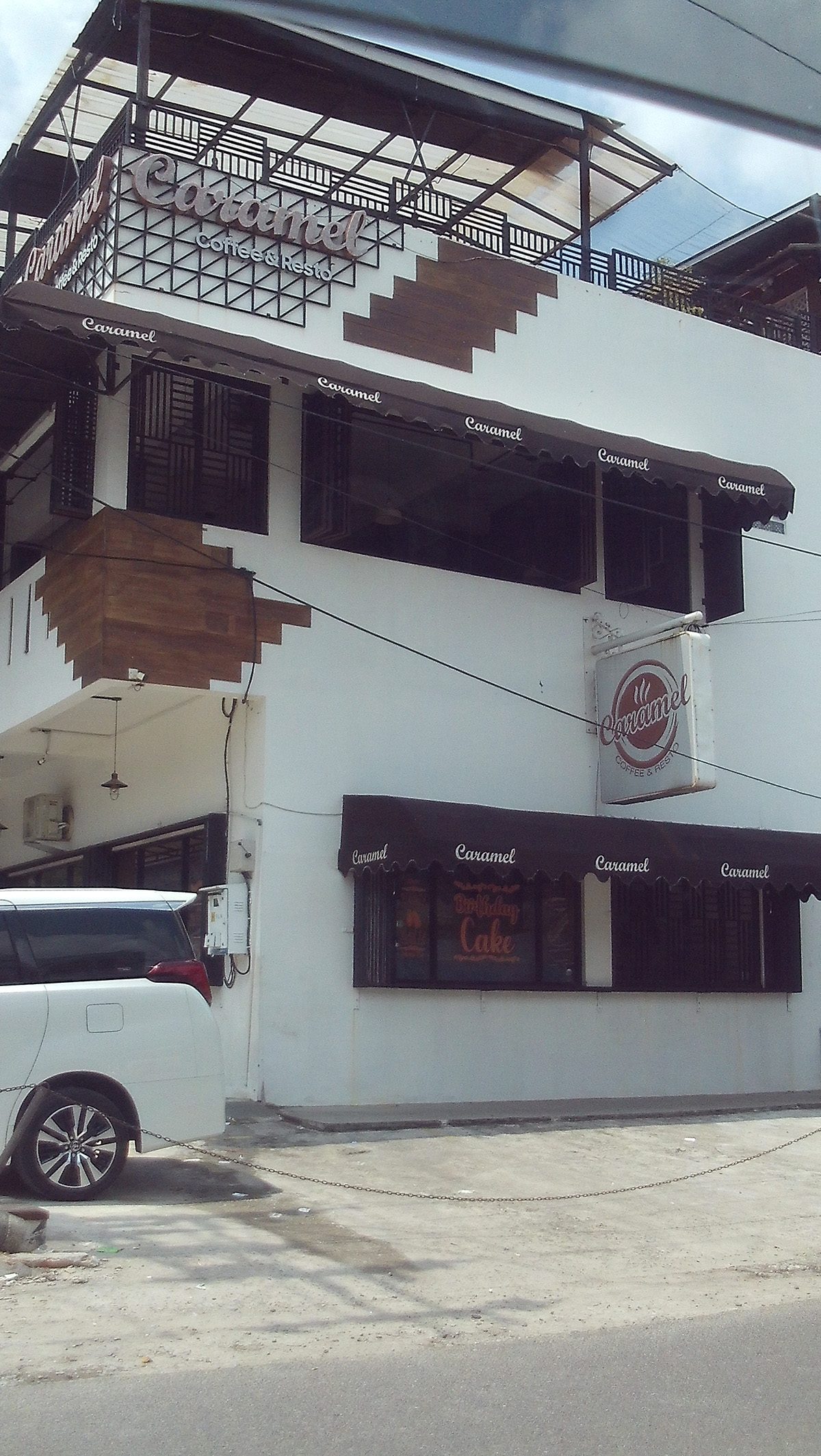 Restaurant scene in Palembang