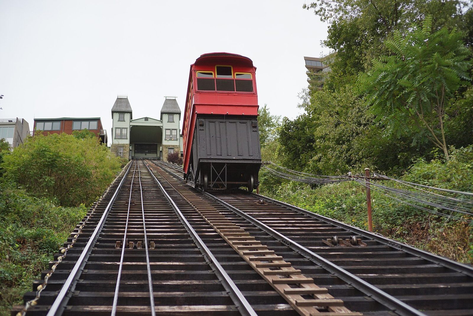 Pittsburgh route anchor around Duquesne Incline