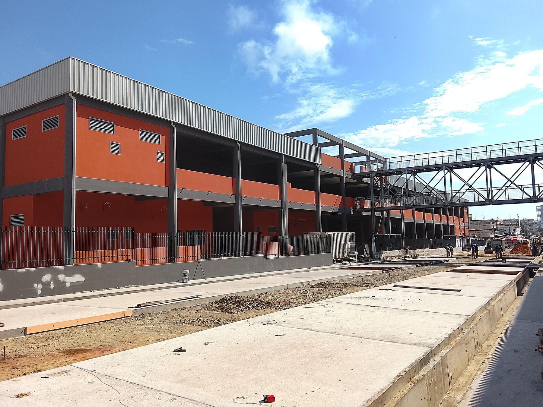 Shopping scene in Pointe-Noire