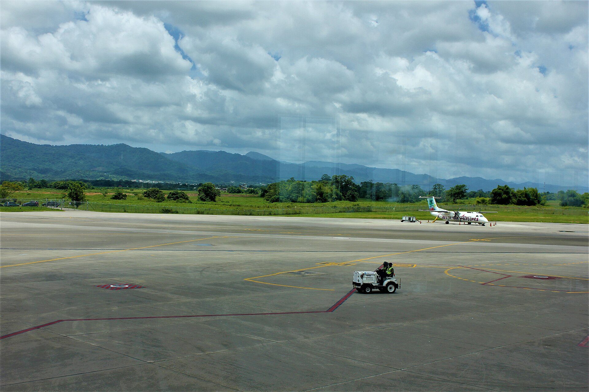 Transport scene in Port of Spain