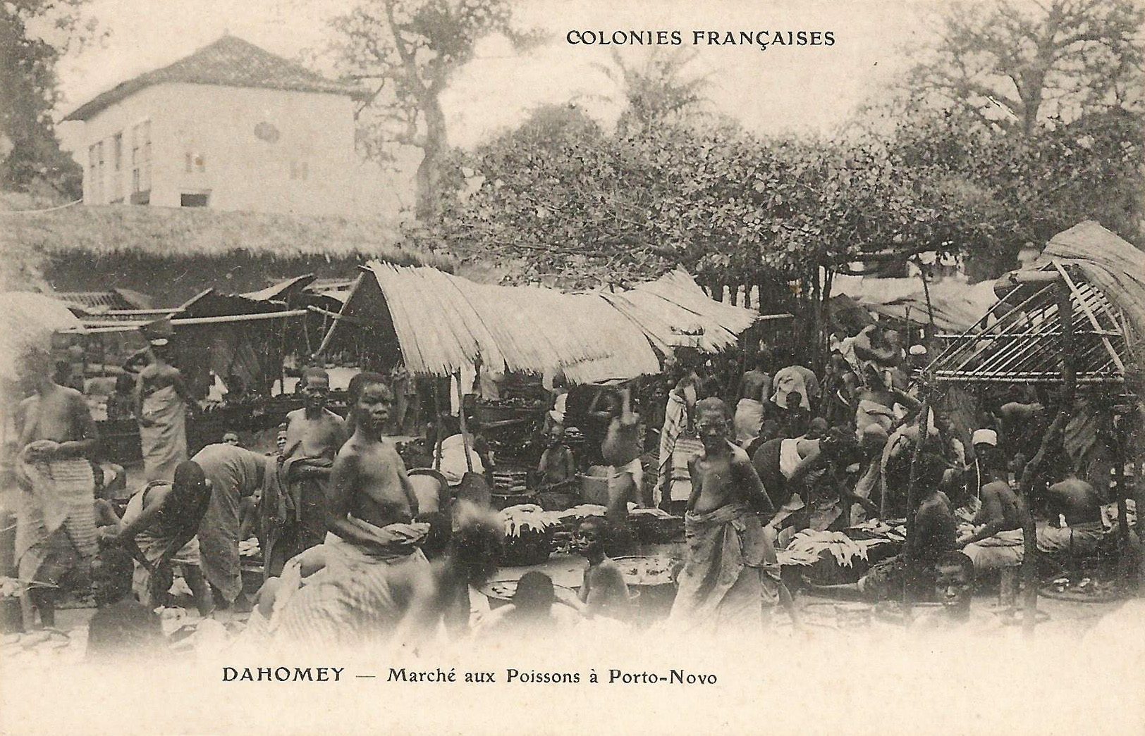 Shopping scene in Porto-Novo